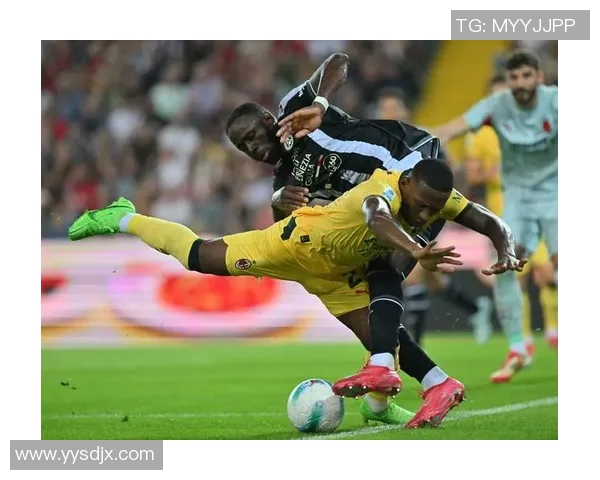 足球运动员如何塑造球星形象并影响全球体育文化的演变